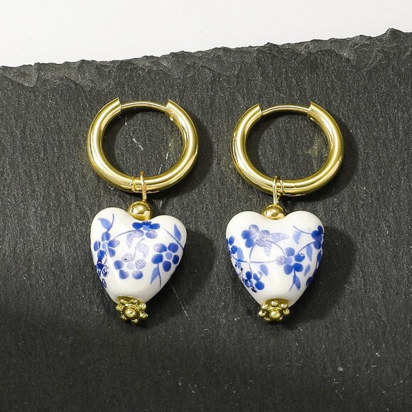 ✨ NEW! Women's Ceramic Heart-Shaped Earrings - Picture 3 of 4
